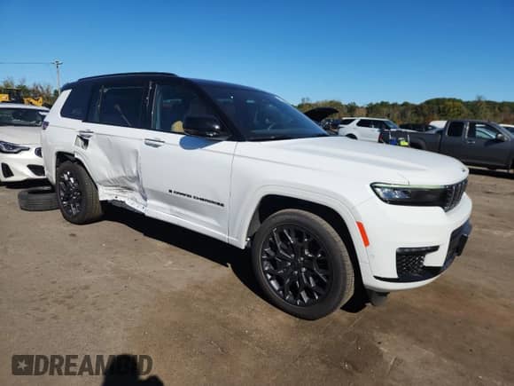 ✅ 2023 Jeep Grand Cherokee Summit • VIN: 1C4RJKEG6P8771614 • Lot: 85094655. Listed on Copart with 16,172 mi. Free auction sales archive from the USA and detailed vehicle history report at DreamBid. Image 4.