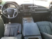 ✅ 2020 Ford Expedition Max Platinum • VIN: 1FMJK1MT5LEA92475 • Lot: 58872975. Wystawiony na Copart z przebiegiem 63 215 mil. Bezpłatny archiwum sprzedaży aukcyjnych z USA i szczegółowy raport historii pojazdu na DreamBid. Zdjęcie 8.