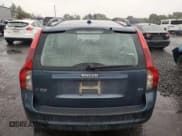 ✅ 2008 Volvo V50 2.4L • VIN: YV1MW382X82382152 • Лот: 74745624. Опубликован ранее на Copart с пробегом 228 565 миль. Бесплатный доступ к архиву аукционных продаж из США и подробный отчёт об истории автомобиля на DreamBid. Изображение 6.