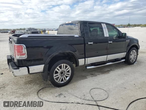 ✅ 2008 Lincoln Mark LT • VIN: 5LTPW16598FJ05941 • Lot: 88706675. Wystawiony na Copart z przebiegiem 175 789 mil. Bezpłatny archiwum sprzedaży aukcyjnych z USA i szczegółowy raport historii pojazdu na DreamBid. Zdjęcie 3.