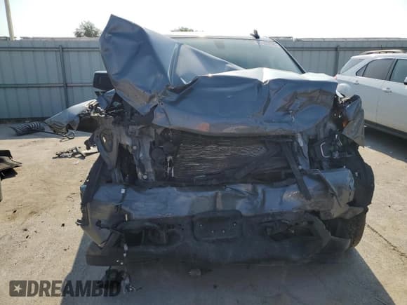 ✅ 2021 Chevrolet Silverado 1500 RST • VIN: 3GCUYEED5MG120123 • Lot: 68469415. Wystawiony na Copart z przebiegiem Nie podano. Bezpłatny archiwum sprzedaży aukcyjnych z USA i szczegółowy raport historii pojazdu na DreamBid. Zdjęcie 5.