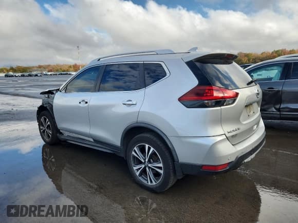 ✅ 2020 Nissan Rogue S • VIN: JN8AT2MV4LW116434 • Лот: 89705845. Опубликован ранее на Copart с пробегом 107 058 миль. Бесплатный доступ к архиву аукционных продаж из США и подробный отчёт об истории автомобиля на DreamBid. Изображение 2.