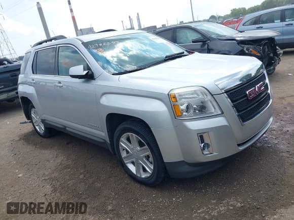 ✅ 2011 GMC Terrain SLE-2 • VIN: 2CTFLSE54B6409618 • Лот: 42982389. Опубликован ранее на IAAI с пробегом 141 652 миль. Бесплатный доступ к архиву аукционных продаж из США и подробный отчёт об истории автомобиля на DreamBid. Изображение 1.
