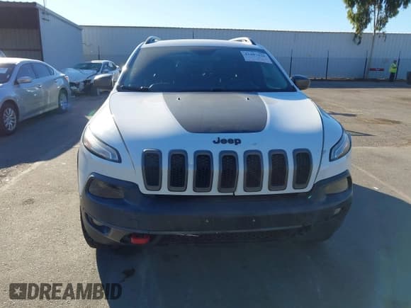 ✅ 2016 Jeep Cherokee Trailhawk • VIN: 1C4PJMBS5GW317149 • Лот: 43487436. Опубликован ранее на IAAI с пробегом 94 116 миль. Бесплатный доступ к архиву аукционных продаж из США и подробный отчёт об истории автомобиля на DreamBid. Изображение 12.
