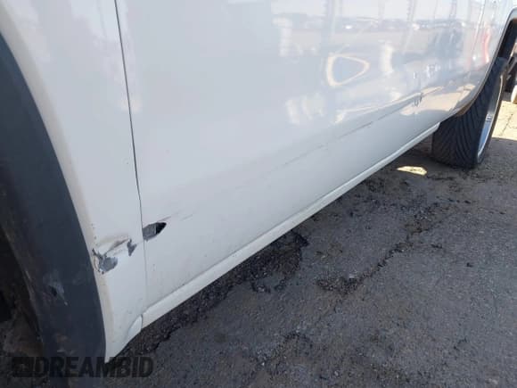 ✅ 2014 GMC Sierra 1500 • VIN: 1GTV2TEC9EZ194969 • Lot: 42067924. Wystawiony na IAAI z przebiegiem 163 775 mil. Bezpłatny archiwum sprzedaży aukcyjnych z USA i szczegółowy raport historii pojazdu na DreamBid. Zdjęcie 17.