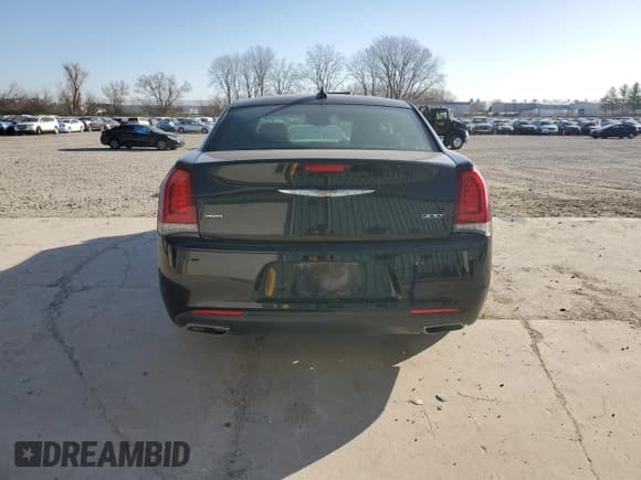 ✅ 2016 Chrysler 300 S • VIN: 2C3CCAGG7GH157273 • Lot: 91493435. Listed on Copart with 79,735 mi. Free auction sales archive from the USA and detailed vehicle history report at DreamBid. Image 6.