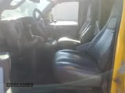 ✅ 2019 Chevrolet Express Cargo • VIN: 1GCWGAFP0K1336907 • Lot: 65523065. Wystawiony na Copart z przebiegiem 188 900 mil. Bezpłatny archiwum sprzedaży aukcyjnych z USA i szczegółowy raport historii pojazdu na DreamBid. Zdjęcie 7.