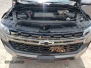 ✅ 2022 Chevrolet Suburban Z71 • VIN: 1GNSKDKD1NR112889 • Lot: 53532434. Wystawiony na Copart z przebiegiem 26 770 mil. Bezpłatny archiwum sprzedaży aukcyjnych z USA i szczegółowy raport historii pojazdu na DreamBid. Zdjęcie 11.