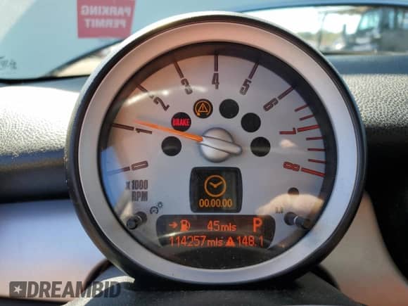 2009 MINI Hardtop с VIN WMWMF33589TW77993, выставлен на аукционе Copart как лот 86890795 с пробегом 114 257 миль миль и Списание • Salvage title. История ставок и продаж доступна на DreamBid. Изображение 9.