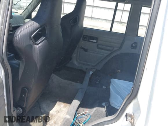 ✅ 1993 Jeep Cherokee • VIN: 1J4FT28S5PL640159 • Lot: 43117982. Listed on IAAI with 265,513 mi. Free auction sales archive from the USA and detailed vehicle history report at DreamBid. Image 8.