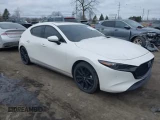 ✅ 2021 Mazda 3 Premium • VIN: JM1BPBML6M1337602 • Лот: 41442602. Опубликован ранее на IAAI с пробегом 37 000 миль. Бесплатный доступ к архиву аукционных продаж из США и подробный отчёт об истории автомобиля на DreamBid. Изображение 1.