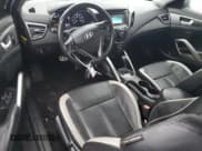 ✅ 2015 Hyundai Veloster Turbo • VIN: KMHTC6AE9FU229159 • Lot: 42687675. Wystawiony na Copart z przebiegiem 98 980 mil. Bezpłatny archiwum sprzedaży aukcyjnych z USA i szczegółowy raport historii pojazdu na DreamBid. Zdjęcie 8.