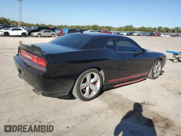 ✅ 2009 Dodge Challenger SRT-8 • VIN: 2B3LJ74W09H526236 • Lot: 73021324. Wystawiony na Copart z przebiegiem 204 247 mil. Bezpłatny archiwum sprzedaży aukcyjnych z USA i szczegółowy raport historii pojazdu na DreamBid. Zdjęcie 3.