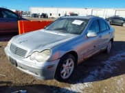 ✅ 2001 Mercedes-Benz C 230/260/280/320 • VIN: WDBRF61J21F054414 • Lot: 41409852. Wystawiony na IAAI z przebiegiem 172 113 mil. Bezpłatny archiwum sprzedaży aukcyjnych z USA i szczegółowy raport historii pojazdu na DreamBid. Zdjęcie 2.