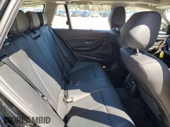 2015 BMW 3 Series 328d xDrive с VIN WBA3K5C56FK300972, выставлен на аукционе Copart как лот 51961235 с пробегом 39 712 миль миль и Чистый • Clean title. История ставок и продаж доступна на DreamBid. Изображение 10.