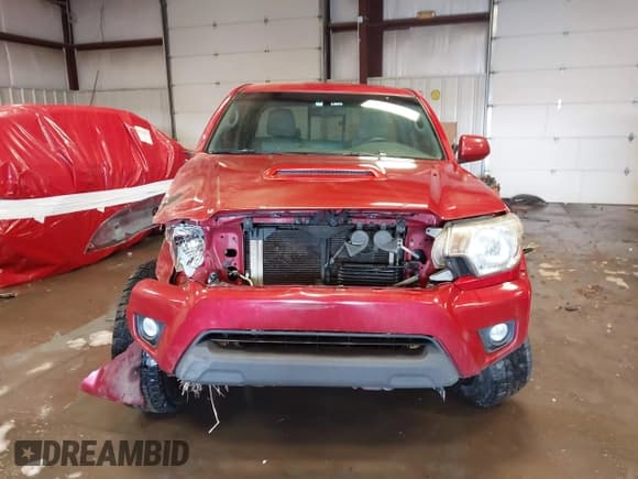 ✅ 2015 Toyota Tacoma • VIN: 5TFUU4EN0FX111701 • Лот: 41275615. Опубликован ранее на IAAI с пробегом 128 255 миль. Бесплатный доступ к архиву аукционных продаж из США и подробный отчёт об истории автомобиля на DreamBid. Изображение 13.