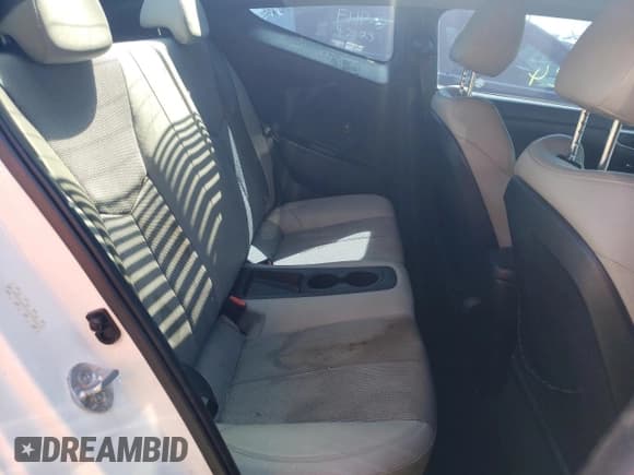 ✅ 2013 Hyundai Veloster w/Gray Int • VIN: KMHTC6AD5DU171622 • Lot: 59761464. Wystawiony na Copart z przebiegiem 85 424 mil. Bezpłatny archiwum sprzedaży aukcyjnych z USA i szczegółowy raport historii pojazdu na DreamBid. Zdjęcie 10.