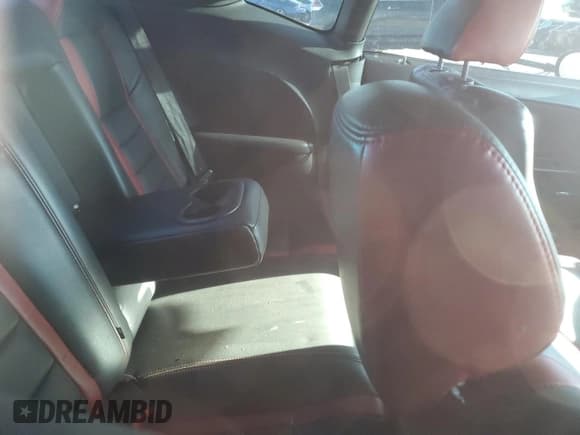 ✅ 2014 Dodge Challenger R/T Classic • VIN: 2C3CDYBT7EH162108 • Lot: 86401744. Wystawiony na Copart z przebiegiem 94 337 mil. Bezpłatny archiwum sprzedaży aukcyjnych z USA i szczegółowy raport historii pojazdu na DreamBid. Zdjęcie 10.