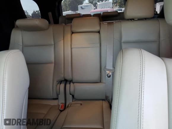 ✅ 2018 Dodge Durango GT • VIN: 1C4RDJDG4JC393476 • Лот: 71658795. Опубликован ранее на Copart с пробегом 142 399 миль. Бесплатный доступ к архиву аукционных продаж из США и подробный отчёт об истории автомобиля на DreamBid. Изображение 10.