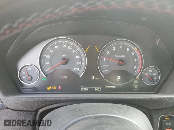 ✅ 2015 BMW M4 • VIN: WBS3R9C56FK335137 • Лот: 84062215. Опубликован ранее на Copart с пробегом 92 116 миль. Бесплатный доступ к архиву аукционных продаж из США и подробный отчёт об истории автомобиля на DreamBid. Изображение 9.