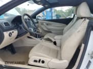 ✅ 2015 Volkswagen Eos Komfort • VIN: WVWBW8AH9FV001847 • Lot: 67123025. Wystawiony na Copart z przebiegiem 98 894 mil. Bezpłatny archiwum sprzedaży aukcyjnych z USA i szczegółowy raport historii pojazdu na DreamBid. Zdjęcie 7.