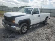 ✅ 2005 Chevrolet Silverado 2500HD Work Truck • VIN: 1GCHC24U25E211911 • Lot: 50795035. Wystawiony na Copart z przebiegiem 162 119 mil. Bezpłatny archiwum sprzedaży aukcyjnych z USA i szczegółowy raport historii pojazdu na DreamBid. Zdjęcie 1.