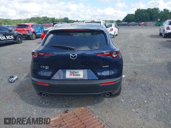 ✅ 2025 Mazda CX-30 S Preferred • VIN: 3MVDMBCM7SM765141 • Лот: 42913966. Опубликован ранее на IAAI с пробегом 1 652 миль. Бесплатный доступ к архиву аукционных продаж из США и подробный отчёт об истории автомобиля на DreamBid. Изображение 16.