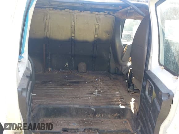 ✅ 2011 Chevrolet Express Cargo • VIN: 1GCWGFBA0B1114091 • Lot: 43234920. Listed on IAAI with 368,067 mi. Free auction sales archive from the USA and detailed vehicle history report at DreamBid. Image 8.