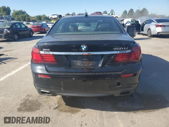 ✅ 2013 BMW 7 Series 750Li xDrive • VIN: WBAYF8C53DD141678 • Lot: 84033775. Wystawiony na Copart z przebiegiem 83 931 mil. Bezpłatny archiwum sprzedaży aukcyjnych z USA i szczegółowy raport historii pojazdu na DreamBid. Zdjęcie 6.