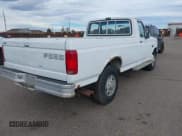 ✅ 1993 Ford F-250 • VIN: 2FTHF25H5PCA90065 • Lot: 43904733. Wystawiony na IAAI z przebiegiem 173 089 mil. Bezpłatny archiwum sprzedaży aukcyjnych z USA i szczegółowy raport historii pojazdu na DreamBid. Zdjęcie 4.