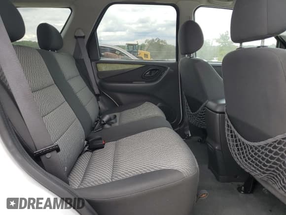 ✅ 2004 Ford Escape XLT • VIN: 1FMCU93124DA15295 • Lot: 72222414. Listed on Copart with 77,496 mi. Free auction sales archive from the USA and detailed vehicle history report at DreamBid. Image 11.