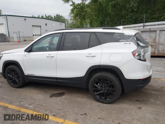 ✅ 2023 GMC Terrain SLE • VIN: 3GKALTEG1PL166984 • Lot: 42427302. Wystawiony na IAAI z przebiegiem 16 558 mil. Bezpłatny archiwum sprzedaży aukcyjnych z USA i szczegółowy raport historii pojazdu na DreamBid. Zdjęcie 14.