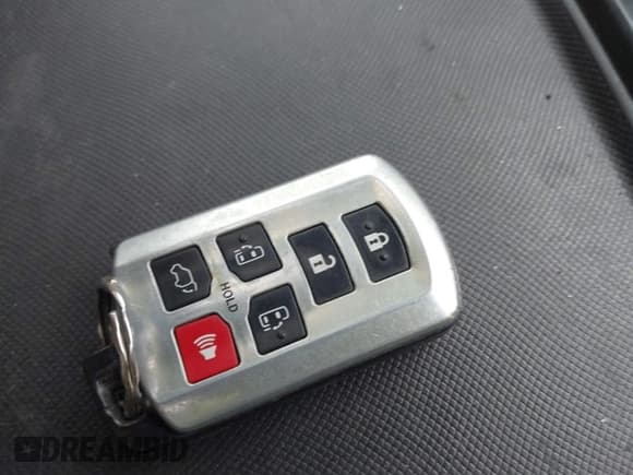 ✅ 2014 Toyota Sienna XLE • VIN: 5TDYK3DC7ES446430 • Lot: 43282138. Wystawiony na IAAI z przebiegiem 399 554 mil. Bezpłatny archiwum sprzedaży aukcyjnych z USA i szczegółowy raport historii pojazdu na DreamBid. Zdjęcie 11.