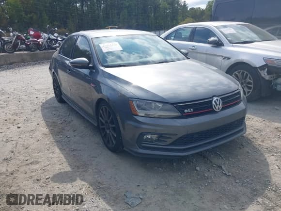 ✅ 2017 Volkswagen Jetta GLI • VIN: 3VW4T7AJ0HM401451 • Lot: 43415428. Wystawiony na IAAI z przebiegiem 172 411 mil. Bezpłatny archiwum sprzedaży aukcyjnych z USA i szczegółowy raport historii pojazdu na DreamBid. Zdjęcie 1.