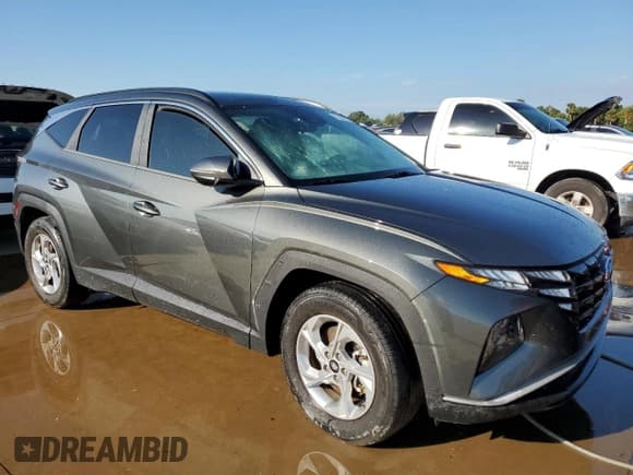 ✅ 2022 Hyundai Tucson SEL • VIN: 5NMJB3AE1NH002261 • Lot: 73687084. Wystawiony na Copart z przebiegiem 36 300 mil. Bezpłatny archiwum sprzedaży aukcyjnych z USA i szczegółowy raport historii pojazdu na DreamBid. Zdjęcie 4.