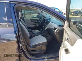 ✅ 2019 Chevrolet Equinox LS • VIN: 3GNAXHEVXKS543927 • Lot: 43441047. Wystawiony na IAAI z przebiegiem 65 326 mil. Bezpłatny archiwum sprzedaży aukcyjnych z USA i szczegółowy raport historii pojazdu na DreamBid. Zdjęcie 5.