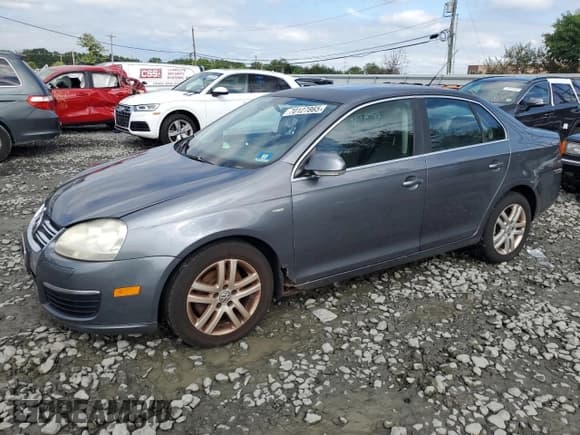 ✅ 2007 Volkswagen Jetta Wolfsburg Edition • VIN: 3VWEF81K37M085293 • Лот: 70127865. Опубликован ранее на Copart с пробегом 173 473 миль. Бесплатный доступ к архиву аукционных продаж из США и подробный отчёт об истории автомобиля на DreamBid. Изображение 1.