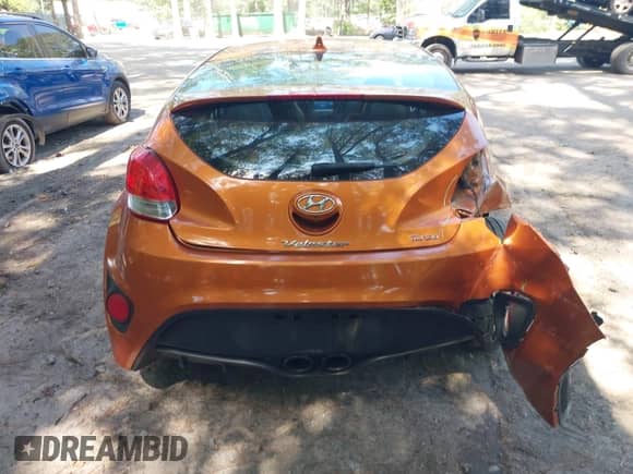 2015 Hyundai Veloster Turbo R-Spec with VIN KMHTC6AE9FU240288, listed as a IAAI auction lot 42536264 with 174,250 mi miles and . Bid and sale history available at DreamBid. Image 17.