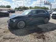 ✅ 2019 Audi e-tron Prestige • VIN: WA1VABGE0KB010819 • Лот: 82218625. Опубликован ранее на Copart с пробегом 51 095 миль. Бесплатный доступ к архиву аукционных продаж из США и подробный отчёт об истории автомобиля на DreamBid. Изображение 1.