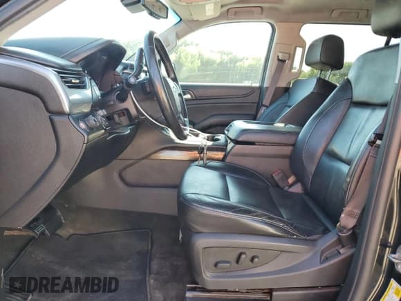 ✅ 2016 Chevrolet Suburban LT • VIN: 1GNSKHKC9GR184702 • Лот: 70299475. Опубликован ранее на Copart с пробегом 87 132 миль. Бесплатный доступ к архиву аукционных продаж из США и подробный отчёт об истории автомобиля на DreamBid. Изображение 7.