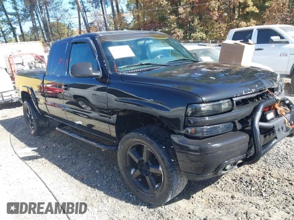 ✅ 1999 Chevrolet Silverado 1500 LS • VIN: 1GCEK19T9XE102607 • Lot: 43567335. Listed on IAAI with 415,306 mi. Free auction sales archive from the USA and detailed vehicle history report at DreamBid. Image 1.
