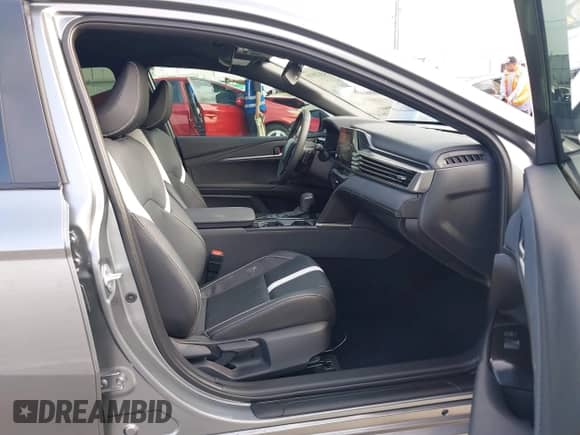 2025 Toyota Camry LE с VIN 4T1DAACK4SU624425, выставлен на аукционе IAAI как лот 43125539 с пробегом 2 489 миль миль и . История ставок и продаж доступна на DreamBid. Изображение 5.