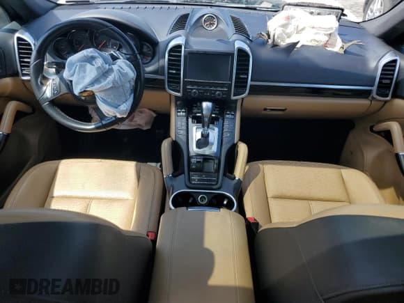 ✅ 2014 Porsche Cayenne • VIN: WP1AA2A27ELA97215 • Lot: 56784685. Listed on Copart with 154,813 mi. Free auction sales archive from the USA and detailed vehicle history report at DreamBid. Image 8.