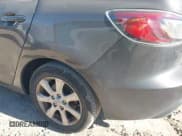 ✅ 2010 Mazda 3 i Touring • VIN: JM1BL1SF6A1212789 • Лот: 43671607. Опубликован ранее на IAAI с пробегом 188 382 миль. Бесплатный доступ к архиву аукционных продаж из США и подробный отчёт об истории автомобиля на DreamBid. Изображение 12.