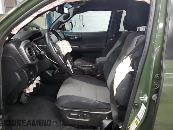 ✅ 2021 Toyota Tacoma TRD Sport • VIN: 3TMDZ5BN2MM118454 • Lot: 81945555. Listed on Copart with 47,127 mi. Free auction sales archive from the USA and detailed vehicle history report at DreamBid. Image 7.