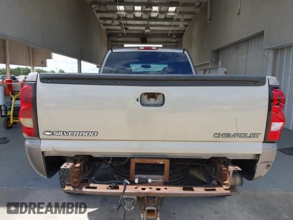 ✅ 2006 Chevrolet Silverado 2500HD LT3 • VIN: 1GCHK23D16F237450 • Лот: 42576469. Опубликован ранее на IAAI с пробегом 170 829 миль. Бесплатный доступ к архиву аукционных продаж из США и подробный отчёт об истории автомобиля на DreamBid. Изображение 17.