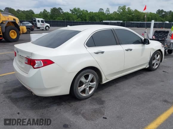 ✅ 2010 Acura TSX • VIN: JH4CU2F63AC043125 • Lot: 42094233. Wystawiony na IAAI z przebiegiem 211 839 mil. Bezpłatny archiwum sprzedaży aukcyjnych z USA i szczegółowy raport historii pojazdu na DreamBid. Zdjęcie 4.
