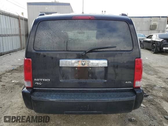 2007 Dodge Nitro R/T с VIN 1D8GT58627W683078, выставлен на аукционе Copart как лот 82795934 с пробегом 131 431 миль миль и Списание • Salvage title. История ставок и продаж доступна на DreamBid. Изображение 6.