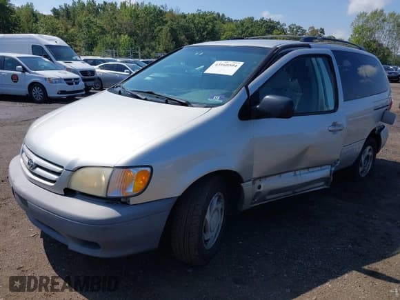 ✅ 2003 Toyota Sienna LE • VIN: 4T3ZF13C43U535740 • Lot: 43160504. Listed on IAAI with 133,134 mi. Free auction sales archive from the USA and detailed vehicle history report at DreamBid. Image 17.