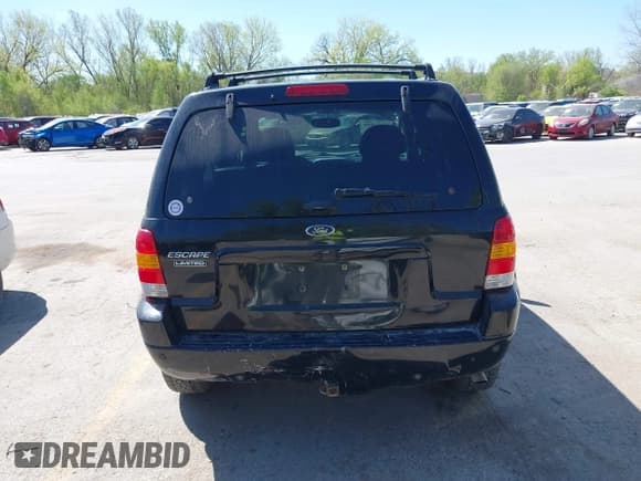 ✅ 2003 Ford Escape Limited • VIN: 1FMCU94103KB90251 • Lot: 42034006. Listed on IAAI with 225,566 mi. Free auction sales archive from the USA and detailed vehicle history report at DreamBid. Image 16.